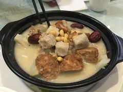 素四喜丸子-慈心素食馆(绳金塔店)