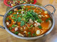 鲜锅兔-盐与味葱葱鲫鱼•自贡菜江湖菜(春熙店)