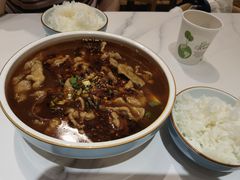 -犇逸·乐山跷脚牛肉·四川现炒(览海店)