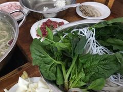-苗伯妈酸汤火锅