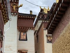-噶丹松赞林寺