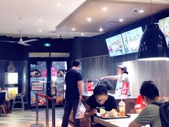 -肯德基(东安路站店)