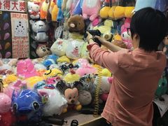 -六合夜市