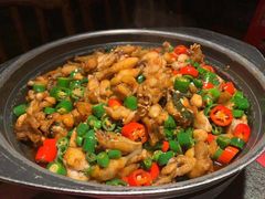 青椒紫苏味-蛙小侠·沸腾砂锅牛蛙(增城东汇城店)