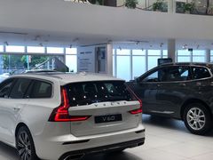 -杭州中沃沃尔沃4S店(滨江区店)