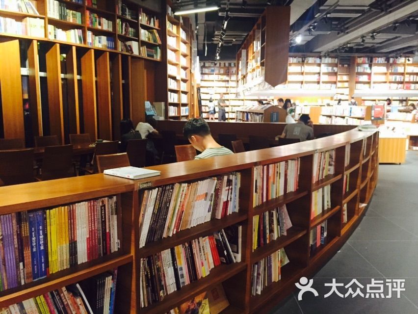 阅潮书店图片 - 第8张
