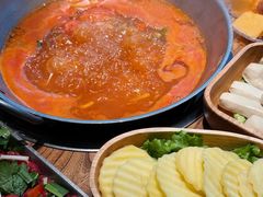 -野山舂·贵州现舂酸汤火锅(鸿通城店)