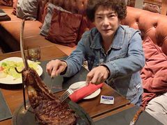 -恰餐厅及酒吧 CHAR Bar & Grill (北京丽都皇冠假日店)