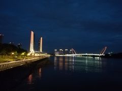 -南京眼步行桥