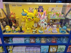 -逝水玩具折扣店