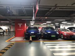 -万象天地-停车场