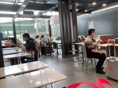 大堂-麦当劳(深圳北站高铁店)