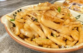 Stir-Fried Fresh Bamboo Shoots with Pork Belly