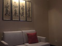 -燕山大酒店
