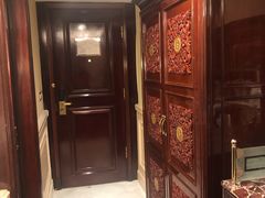 -深圳富苑皇冠假日套房酒店