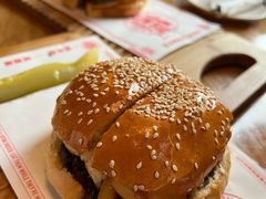 薯条汉堡-悠航SLOWBOAT(三里屯店)