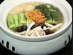 心中有素-景式·廣東粤菜(凤凰古站店)
