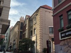 -鲁邦国际风情街(麦世达韩国精品百货店)