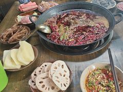-黄潇洒老火锅(九眼桥宏济巷店)