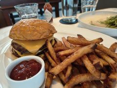 -ROAST coffee & eatery