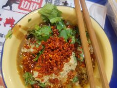 -马路边边串串香(苗栗路店)