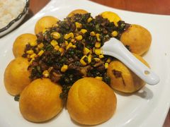 -老码头黑皮肘子锅包肉(赣水路店)