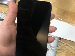 -Apple零售店(华贸购物中心店)