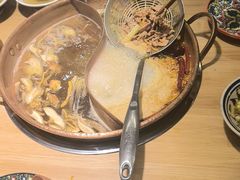 -洱火云南酸菜牛肉火锅(石景山当代商城店)