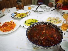 -乡土特色.冷锅鱼.牦牛肉汤锅