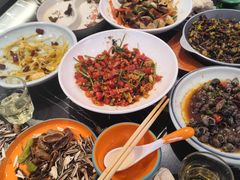 -川流不息·地道川菜·小龙虾(松东路店)