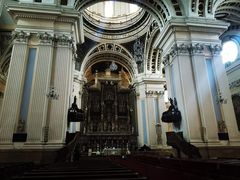 -皮拉尔圣母圣殿主教座堂