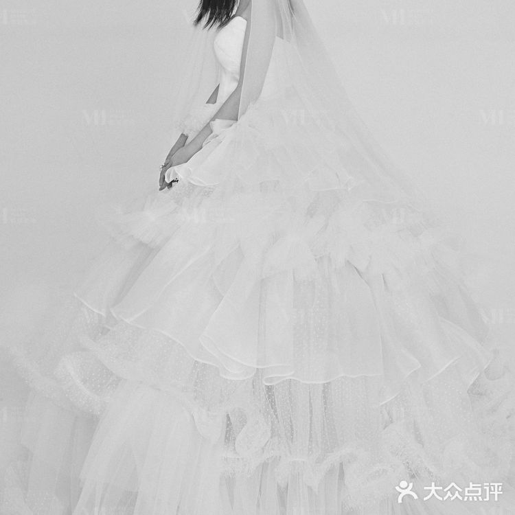 引爆街头👗制造浪漫 | 什么样的街拍婚纱照最好看？