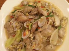 -J Daeng Seafood