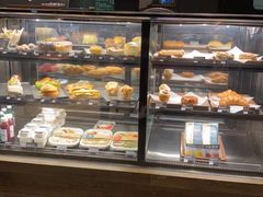 面包甜点陈列柜-星巴克(七宝领展广场1F店)