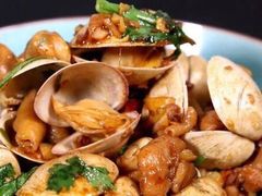 蛤蜊炖鸡-红尘酒肉小馆