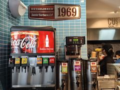 -The Habit Burger Grill 哈比特汉堡(世博店)