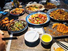 -六福烧烤酒馆(秦隆步行街店)