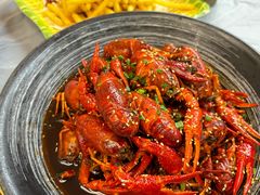 -肥肥虾庄·金牌油焖大虾(东湖欢乐谷店)