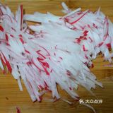 萝卜丝 冬天菜市场不到6点就已经亮起了路灯