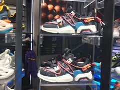 -李宁(大宁国际旗舰店)