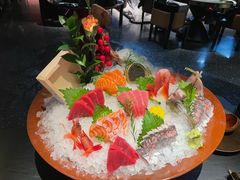 -蟹犇前•帝王蟹雪蟹(陆家嘴店)