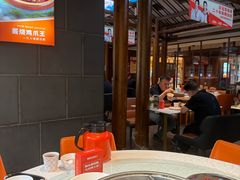 -阿瓦山寨·湘菜现炒·剁椒鱼头王(咸阳总店)
