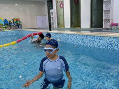 -乐悠游亲子游泳俱乐部
