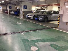 -飞洲国际广场-地下停车库