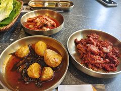 -草家酱蟹炭火烤肉店(珲春南路一店)