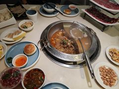 吊龙-左庭右院鲜牛肉火锅(浦江欢乐颂店)
