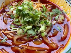 -拈签一笑黄牛肉辣卤串串