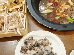 -菌乡缘·野生菌蒸汽鱼火锅(江边夜市店)