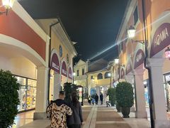 -佛罗伦萨小镇广佛名品奥特莱斯(疏港路店)