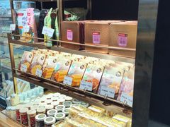 面包甜点陈列柜-粮丰园(光华店)